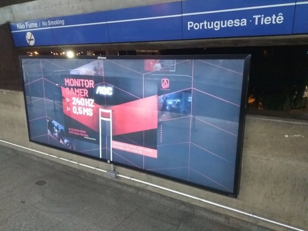 Propaganda AOC - Metrô de São Paulo - 2019