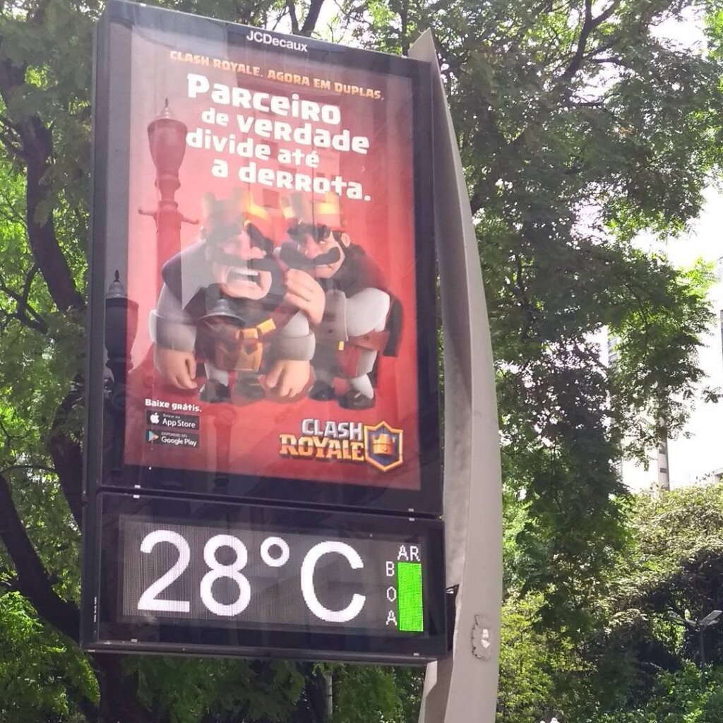 Propaganda Clash Royale - Relógio JCDecaux (Centro de SP) - 2017