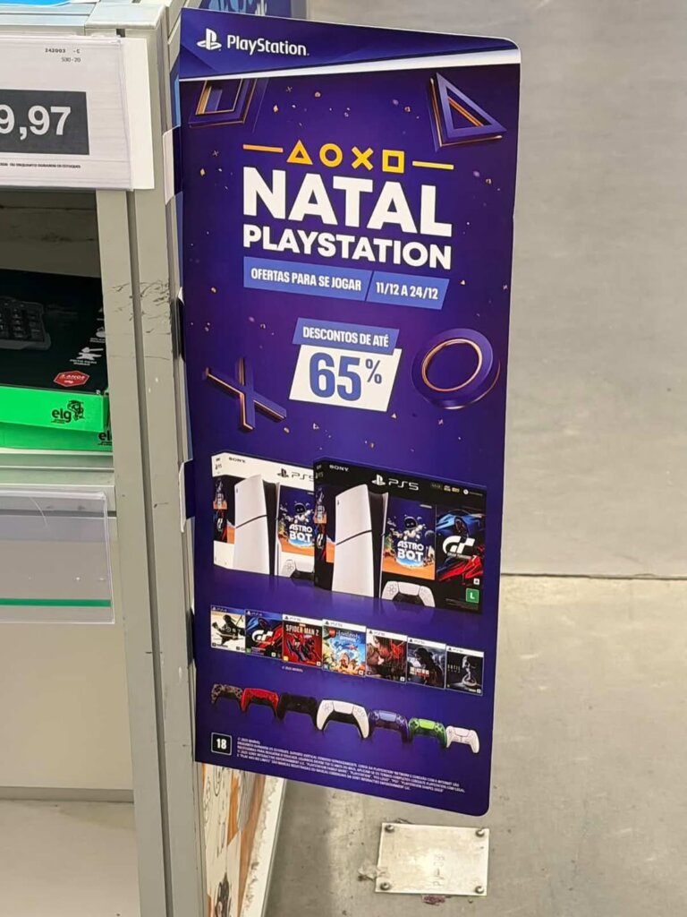 Propaganda Natal PlayStation - @galdius_ - 2025 (3)