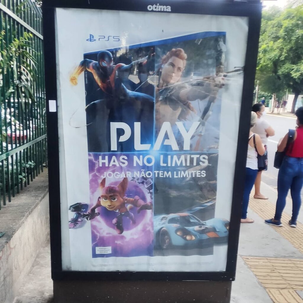 Propaganda PlayStation 5 - São Paulo (Otima OOH) - 2021