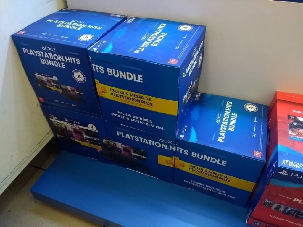 Propaganda PlayStation Hits Bundle - São Paulo - 2019