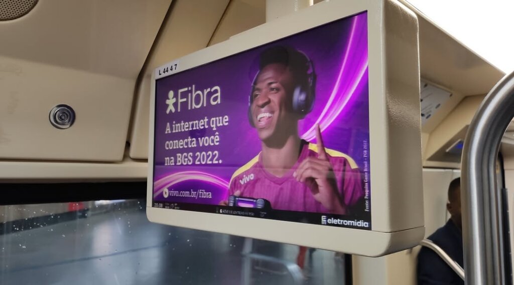 Propaganda Vivo Fibra (BGS) - Metrô São Paulo - 2022